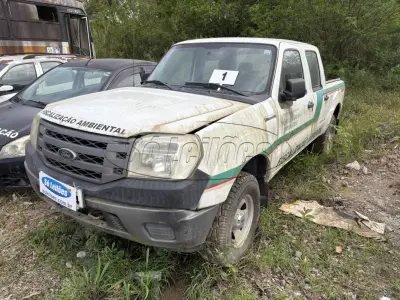 LOTE 001 - Caminhonete