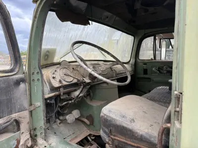 LOTE 006 - Caminhão