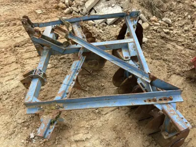 LOTE 017 - Agrícolas