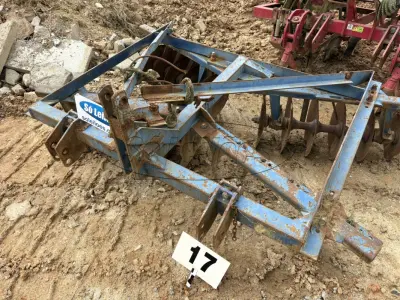 LOTE 017 - Agrícolas