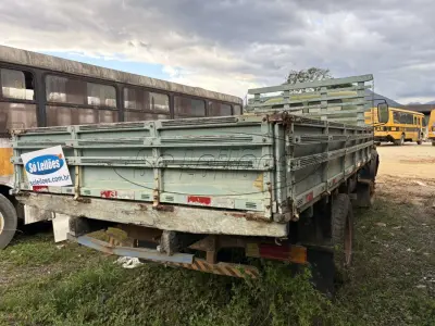 LOTE 006 - Caminhão