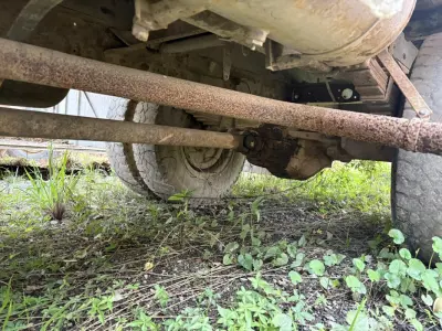 LOTE 006 - Caminhão