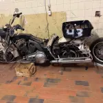 LOTE 043 - MOTOCICLETA