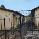 LOTE 214 - PE/TAPISSUMA/CASA