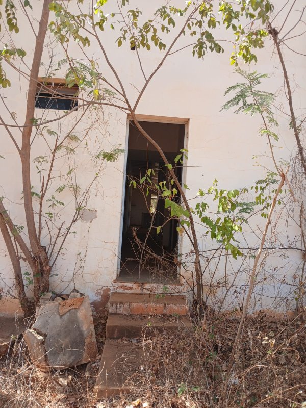 Terreno Rural Edificado, localizado em Montes Claros - MG