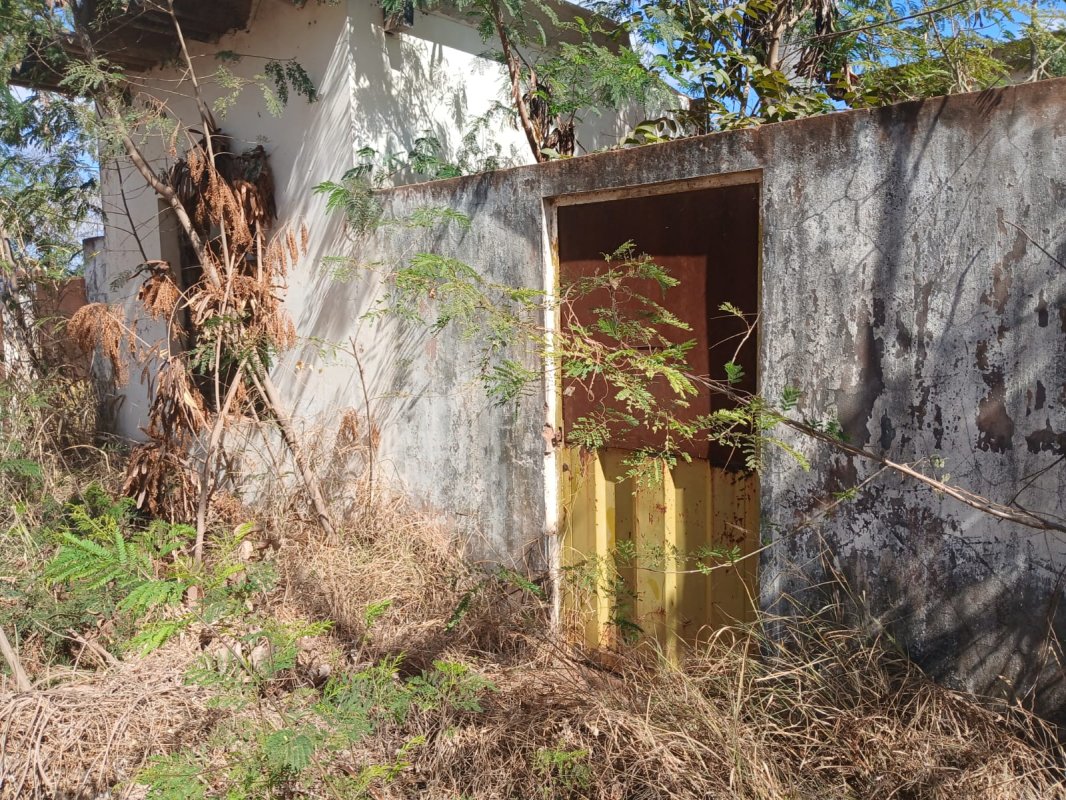 Terreno Rural Edificado, localizado em Montes Claros - MG