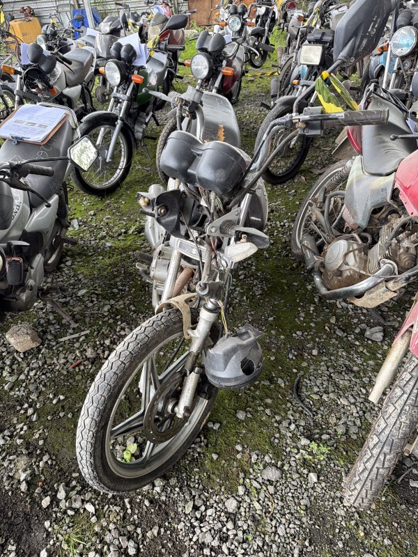 Foto de JTA/SUZUKI EN125 YES