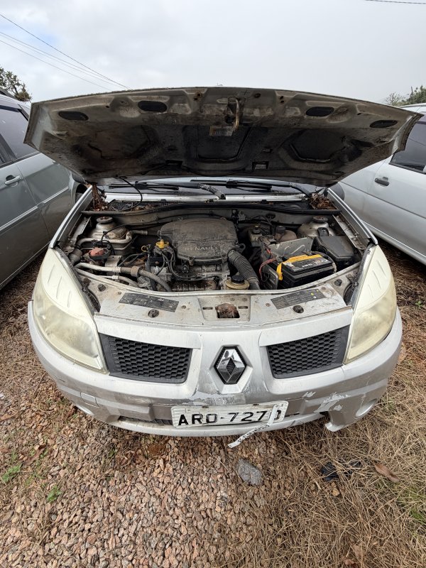 Foto de RENAULT/SANDERO AUT 16